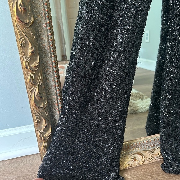 Heather Jumpsuit in Black
NBD Sequin Drape Flare - Picture 4 of 6